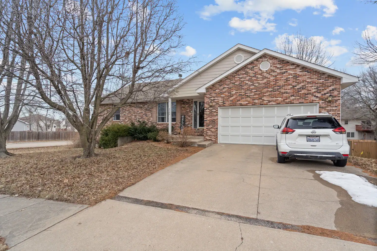 Single Family Home in Columbia, MO, Lofty